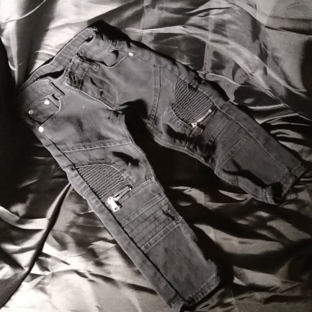 Size 4 kids black jeans